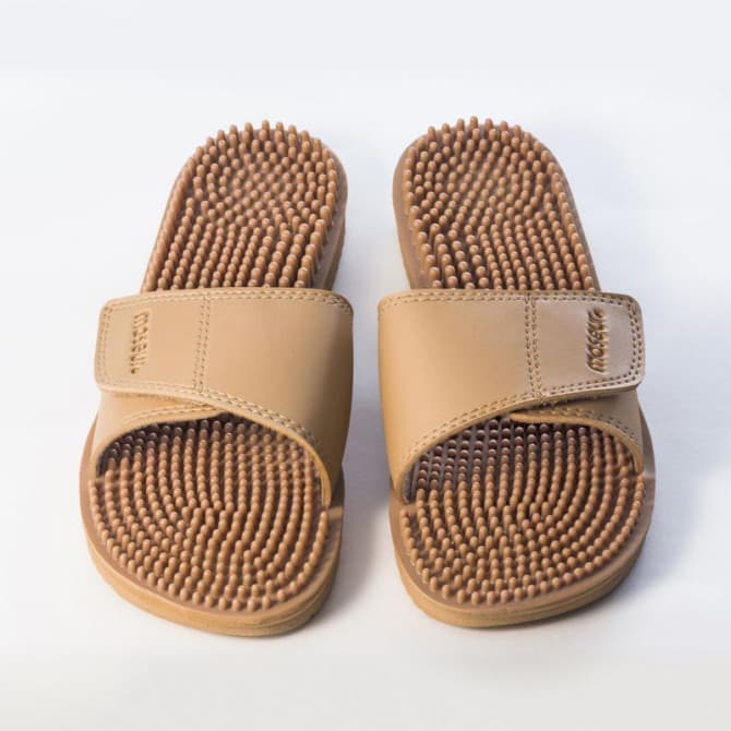 Sandal hot sale outlet online